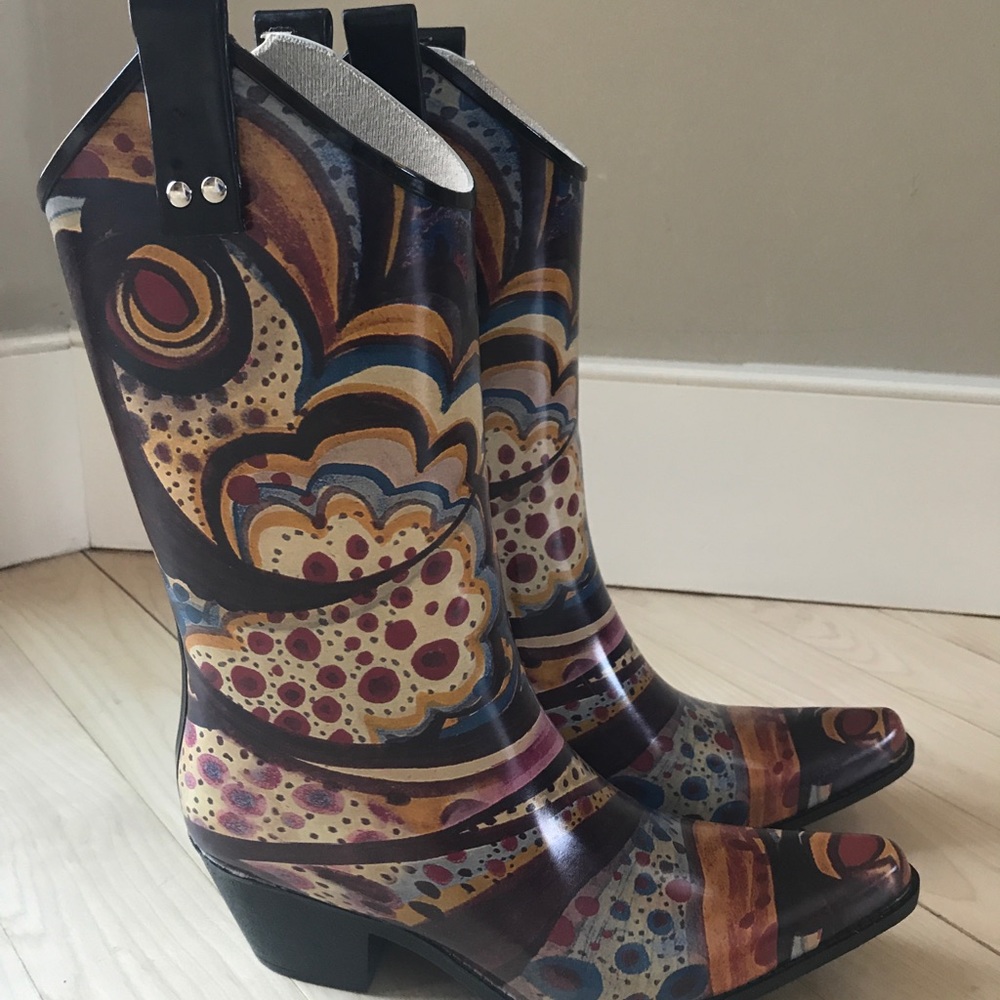 Nomad rubber cowgirl boots